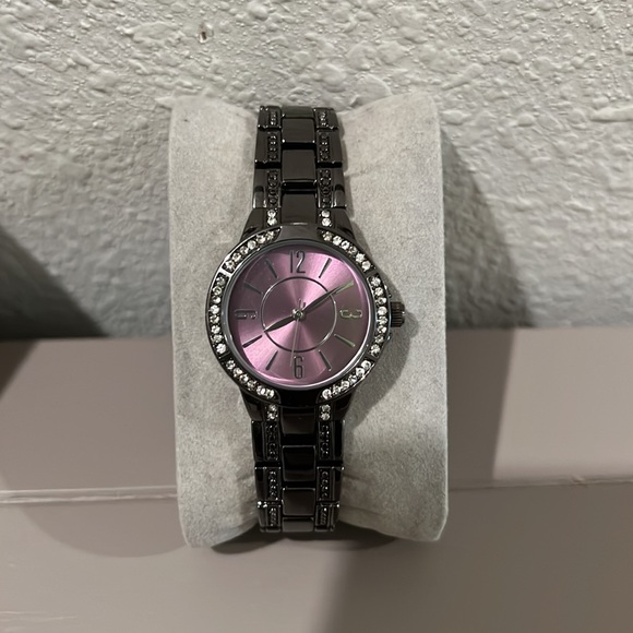 x2 Watches (one is Fossil; the other does not have a listed name) - Picture 3 of 5